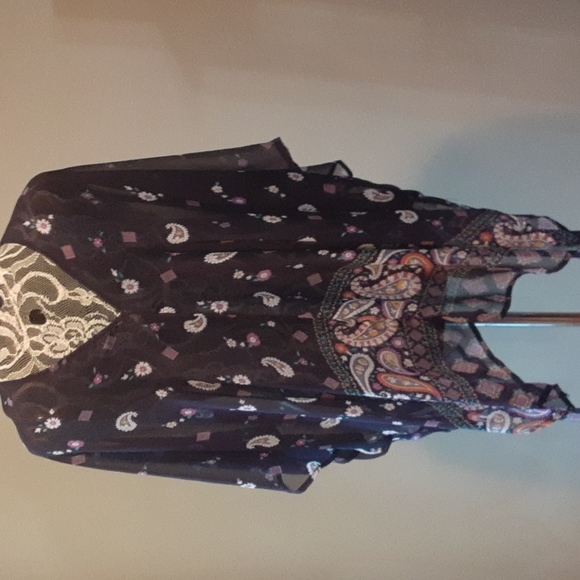 Gorgeous Coverup....Excellent condition - Picture 5 of 7